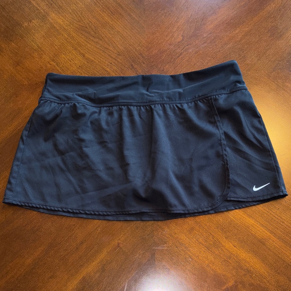 Nike size 8 skort